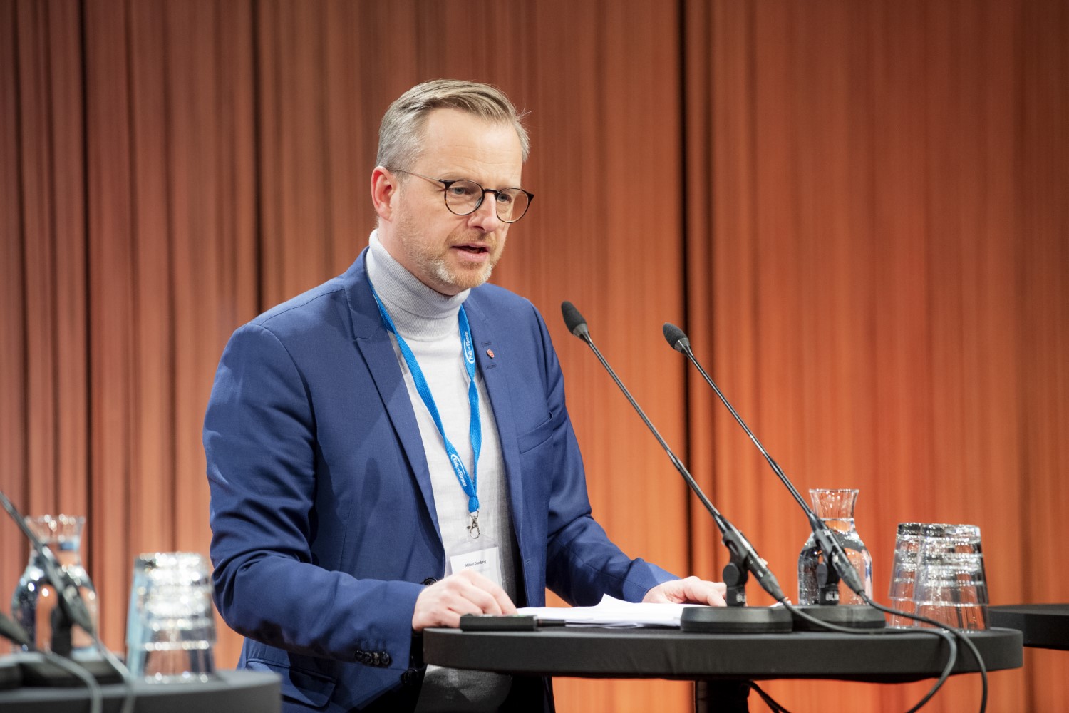 Mikael Damberg talar på Folk och Försvars rikskonferens 2020.