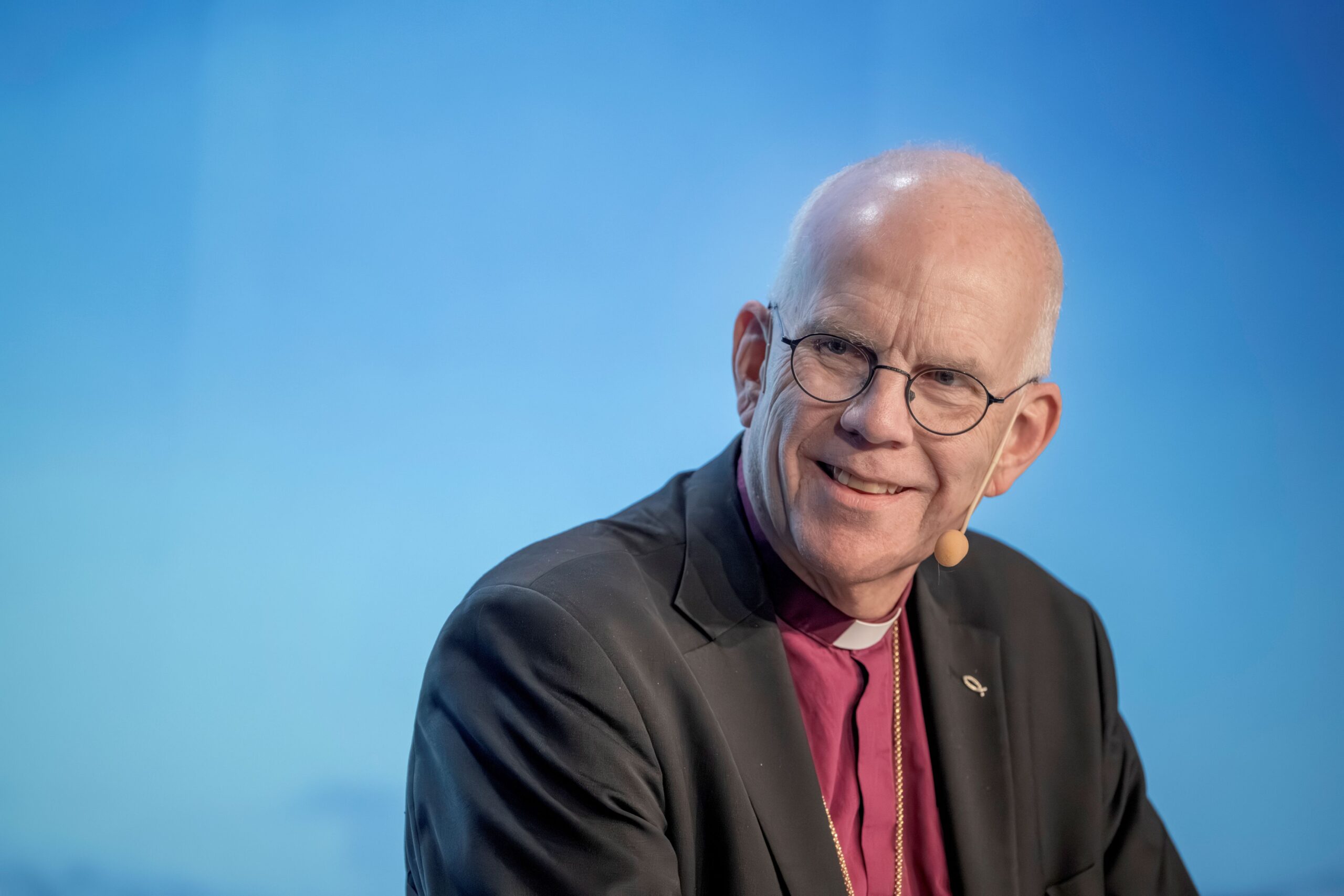 Ärkebiskop Martin Modéus talar på Folk och Försvars Rikskonferens 2026.