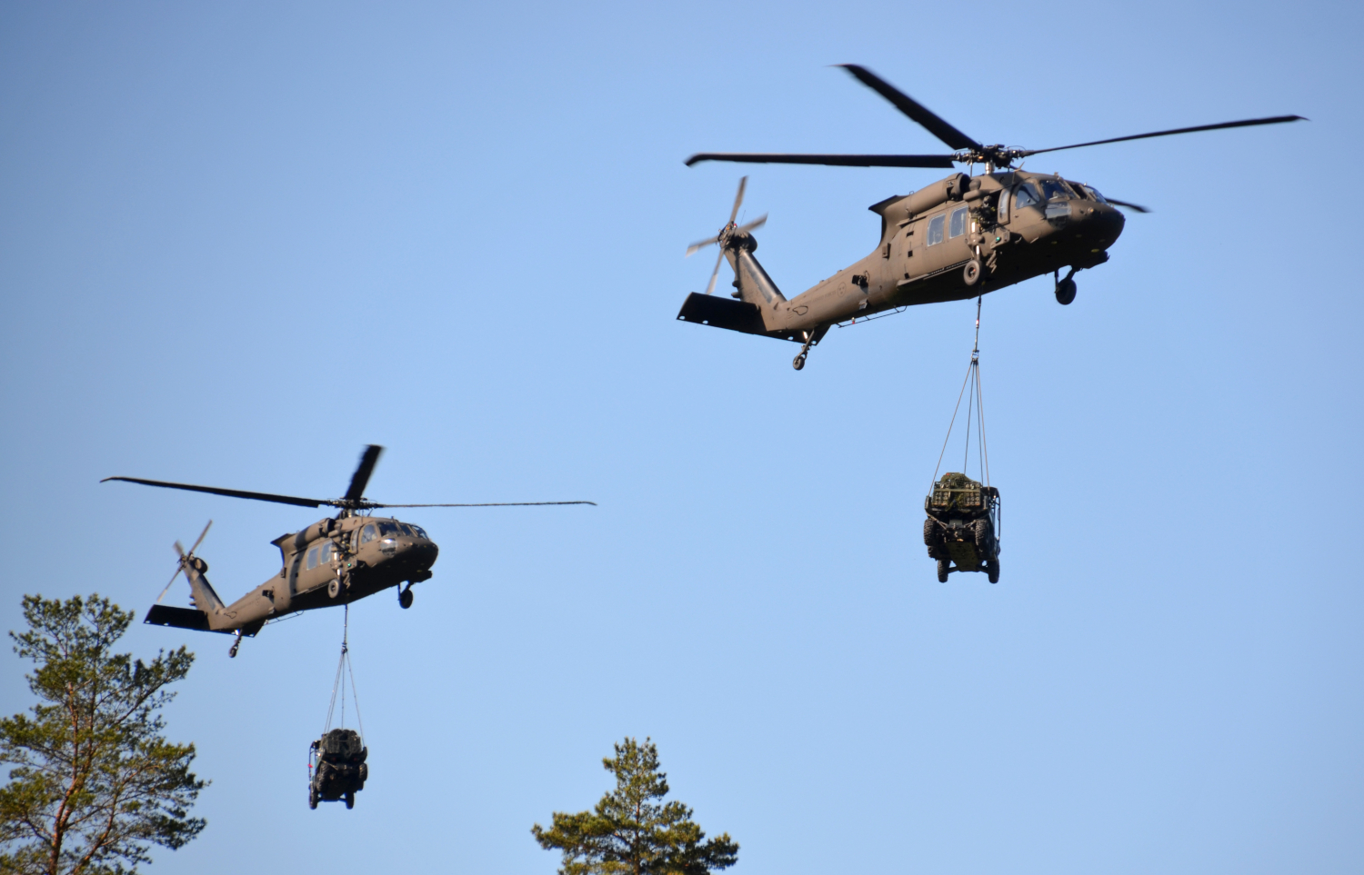 Luftlandsättning under Våreld 18.